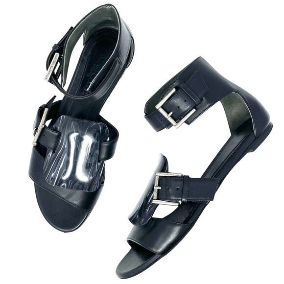 ALEXANDER MCQUEEN FLAT BLACK GLADIATOR SANDAL WITH FAUX TORTOISE BUCKLES DETAIL - Picture 2 of 14